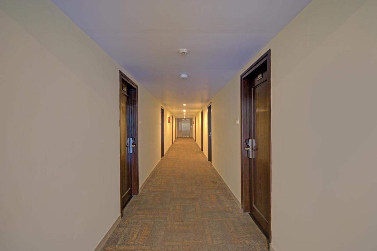 Townhouse 515 Hotel Iris T Nagar Near Shri Ayyappan Temple Csennai Kültér fotó