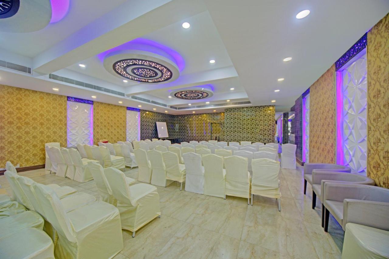 Townhouse 515 Hotel Iris T Nagar Near Shri Ayyappan Temple Csennai Kültér fotó