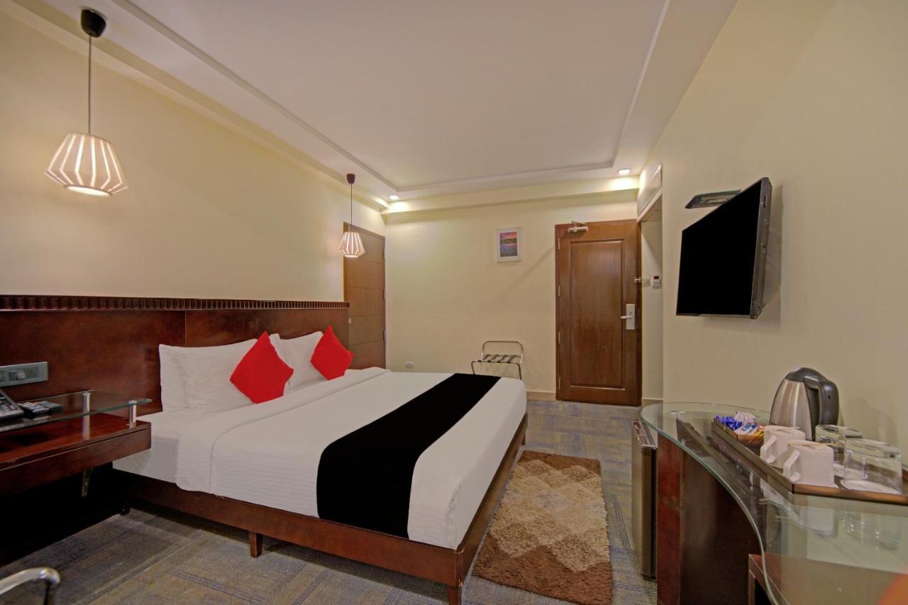 Townhouse 515 Hotel Iris T Nagar Near Shri Ayyappan Temple Csennai Kültér fotó