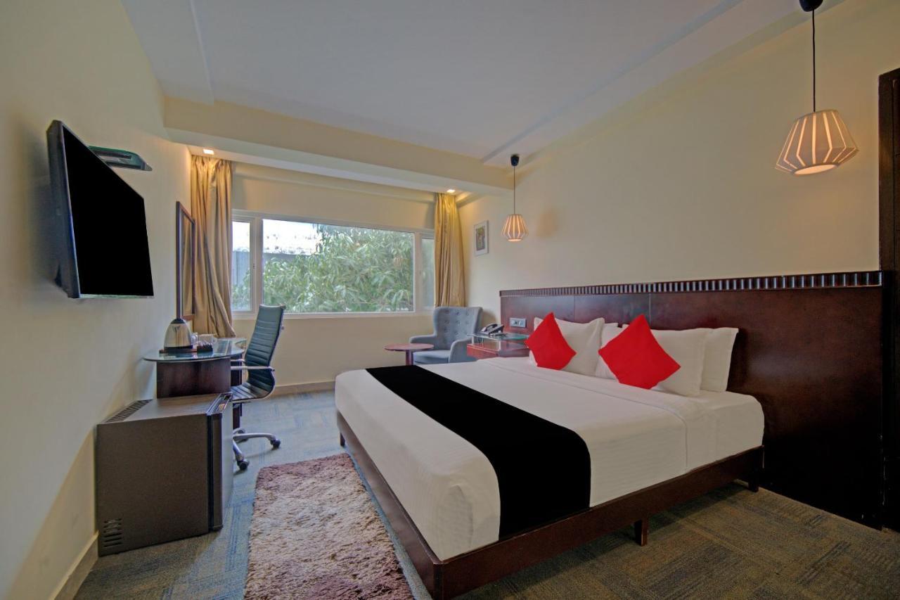 Townhouse 515 Hotel Iris T Nagar Near Shri Ayyappan Temple Csennai Kültér fotó