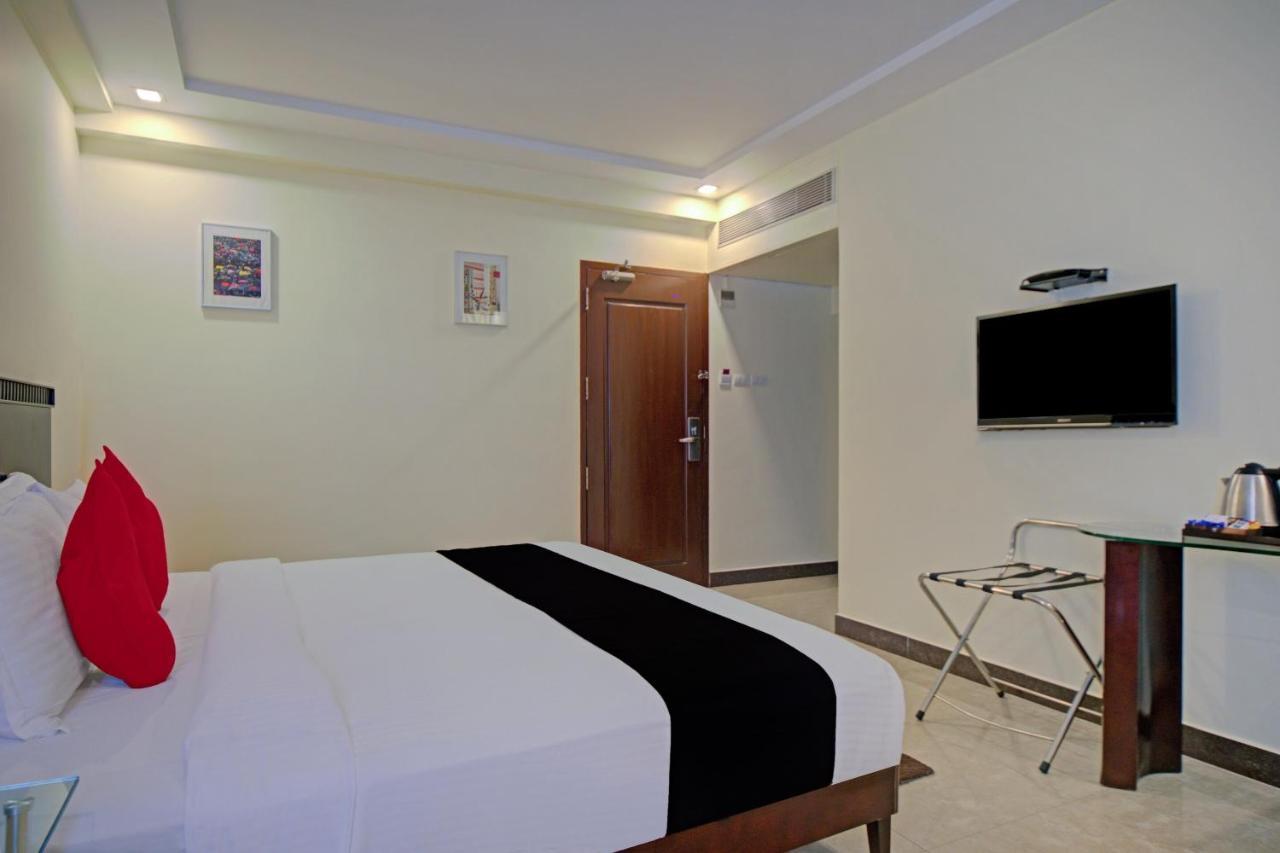 Townhouse 515 Hotel Iris T Nagar Near Shri Ayyappan Temple Csennai Kültér fotó